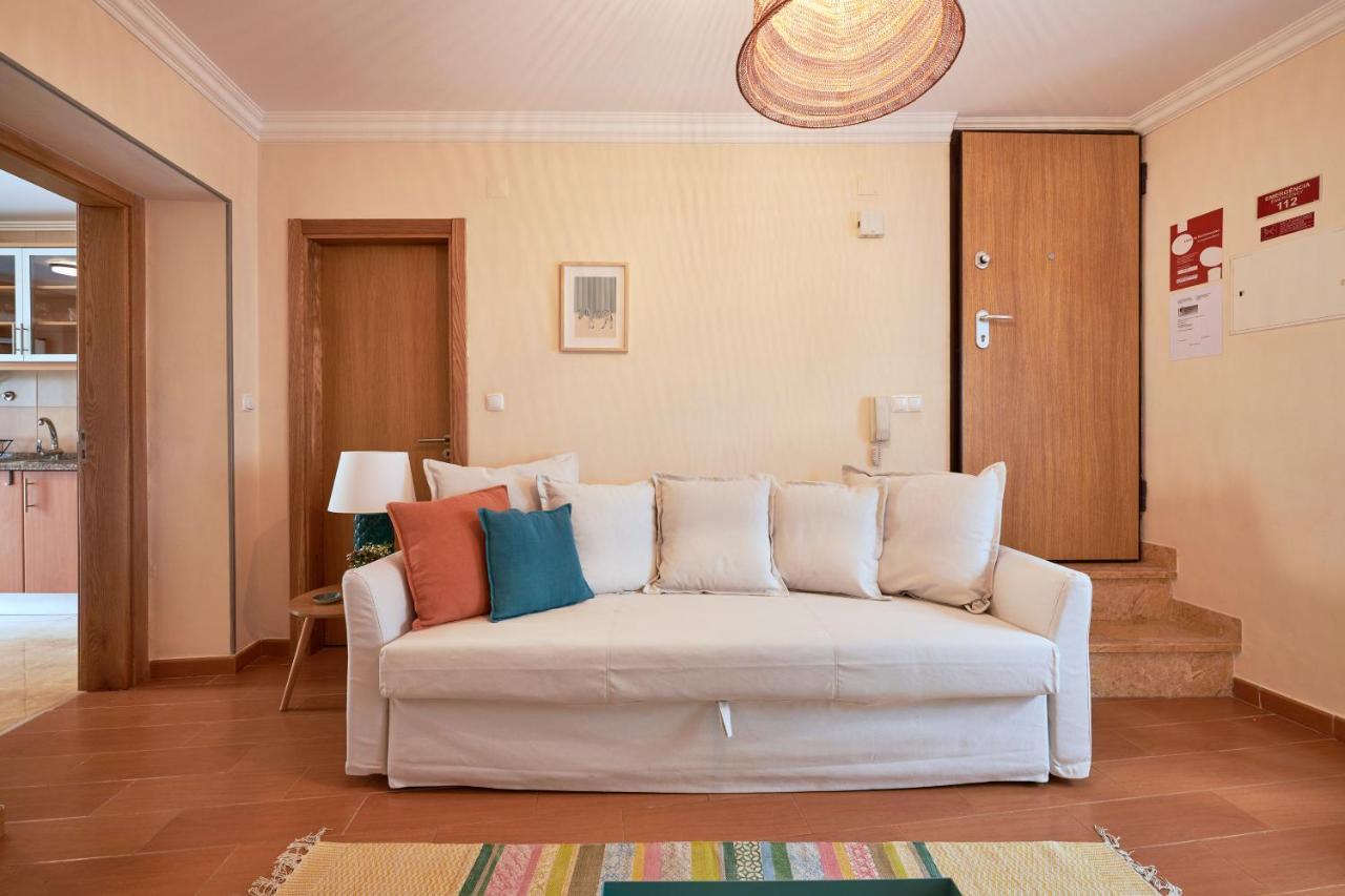Spacious And Renovated Apartment With Amazing Patio, By Timecooler ลิสบอน ภายนอก รูปภาพ